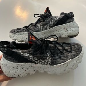 Nike Space Hippie 04